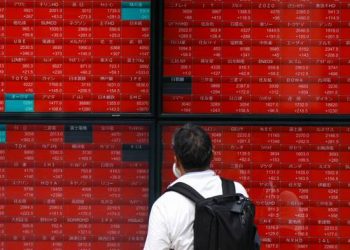 Asian markets rise on the robust Hong Kong Tech and Yen Increase