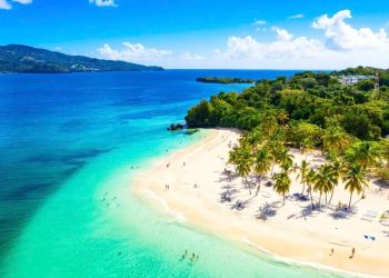 Lavish Tuscan Villas, 4 Seasons’ New Yacht And Extra Journey Information