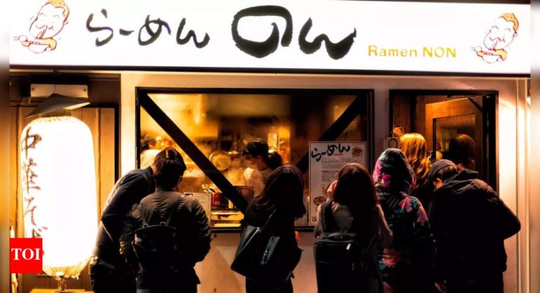 Japanese ramen store proprietor presents bounty on clients who left adverse critiques! |