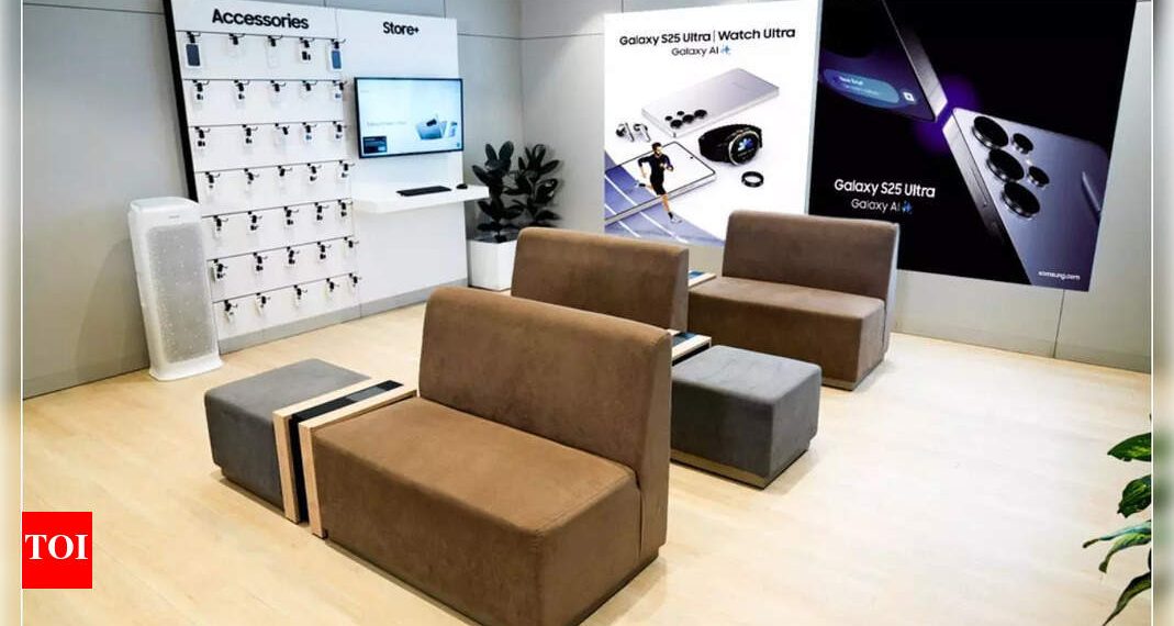Samsung invigorates service facilities with lounge model areas and sooner help