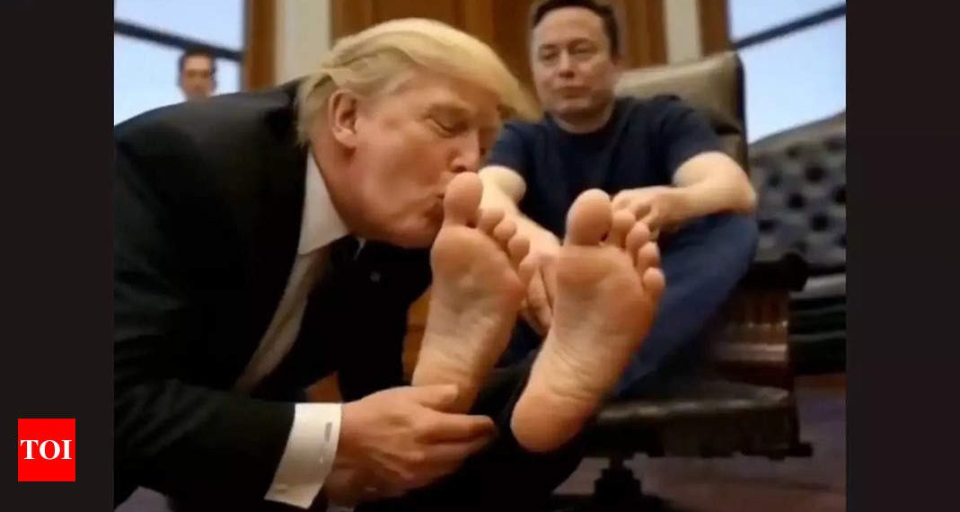 “Lengthy Stay the Actual King”: Hackers play Donald Trump’s video kissing Elon Musk’s ft on Hud’s cafe screens |