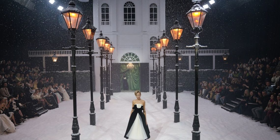 Richard Quinn creates a winter wonderland at London Vogue Week