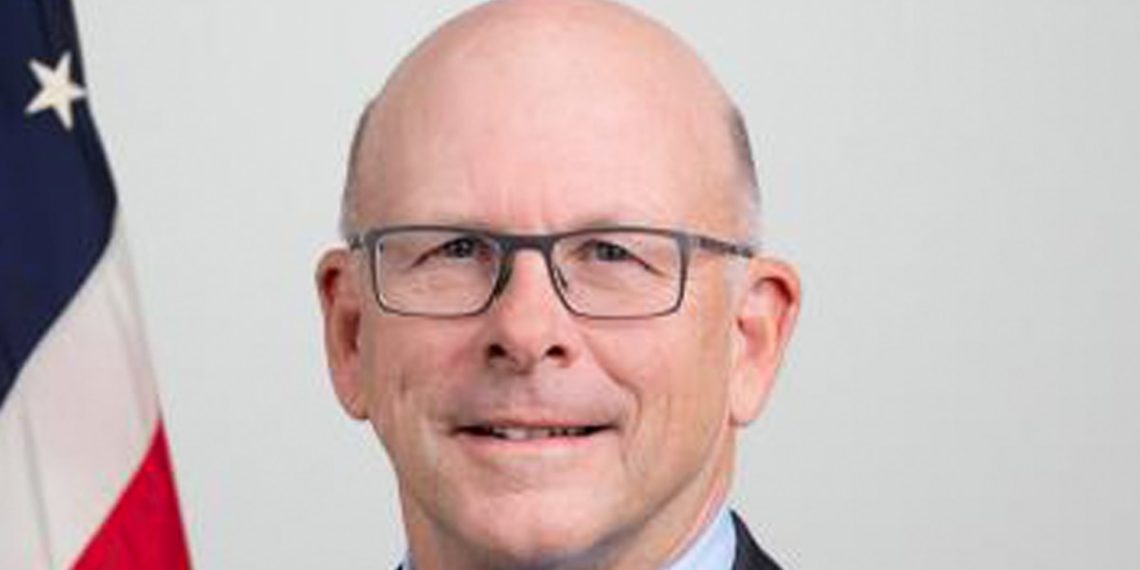 Chief of FDA meals division resigns