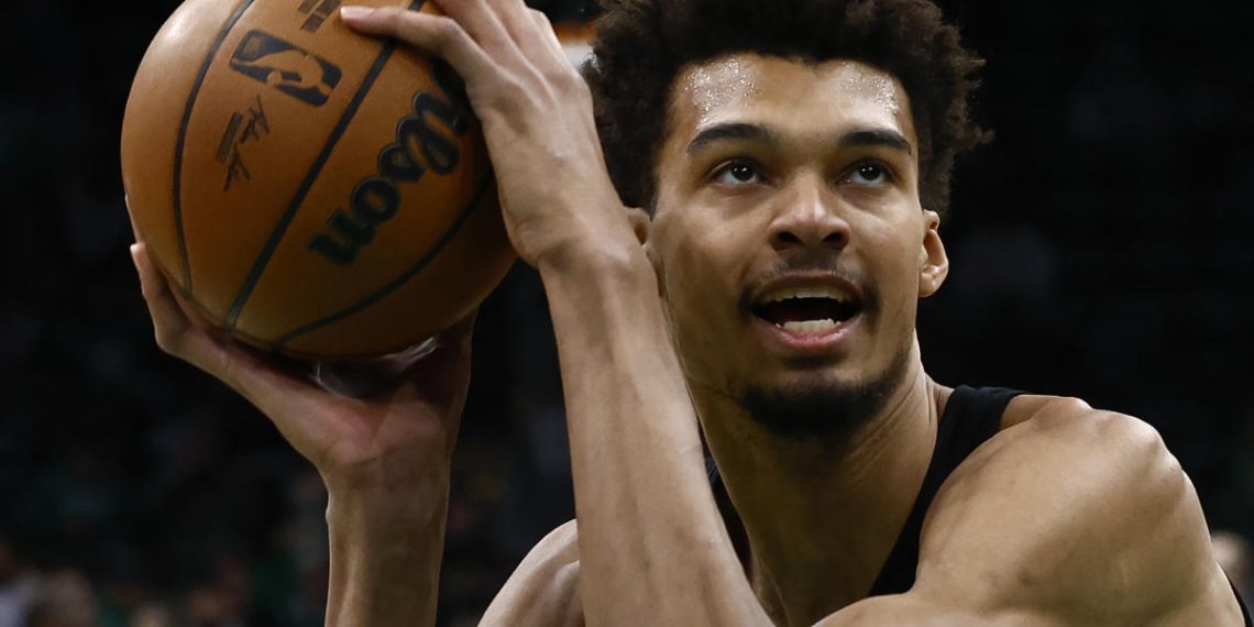 The Victor Wembanyama Rookie card units the file worth of the public sale, regardless of the information in regards to the damage on the finish of the season