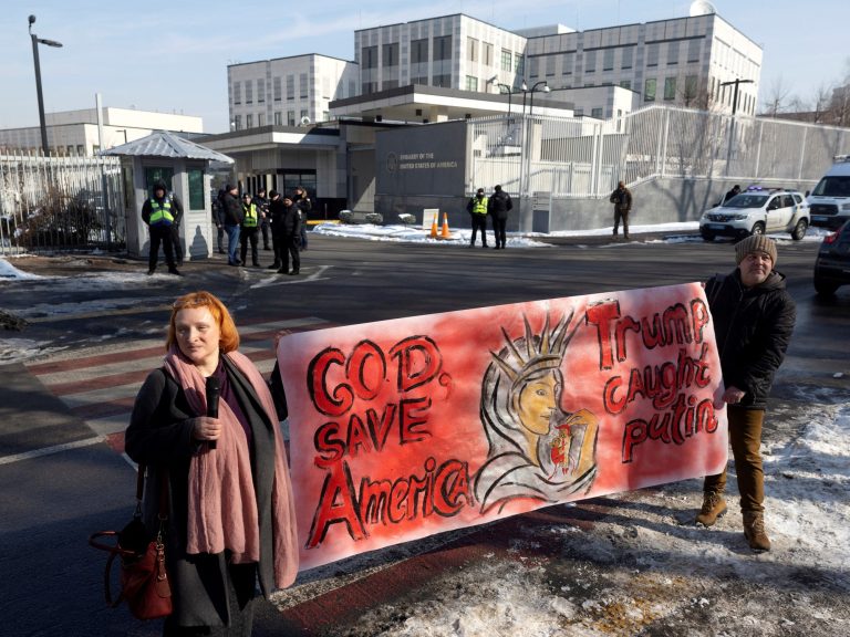 What do we all know concerning the mineral settlement between the US and Ukraine