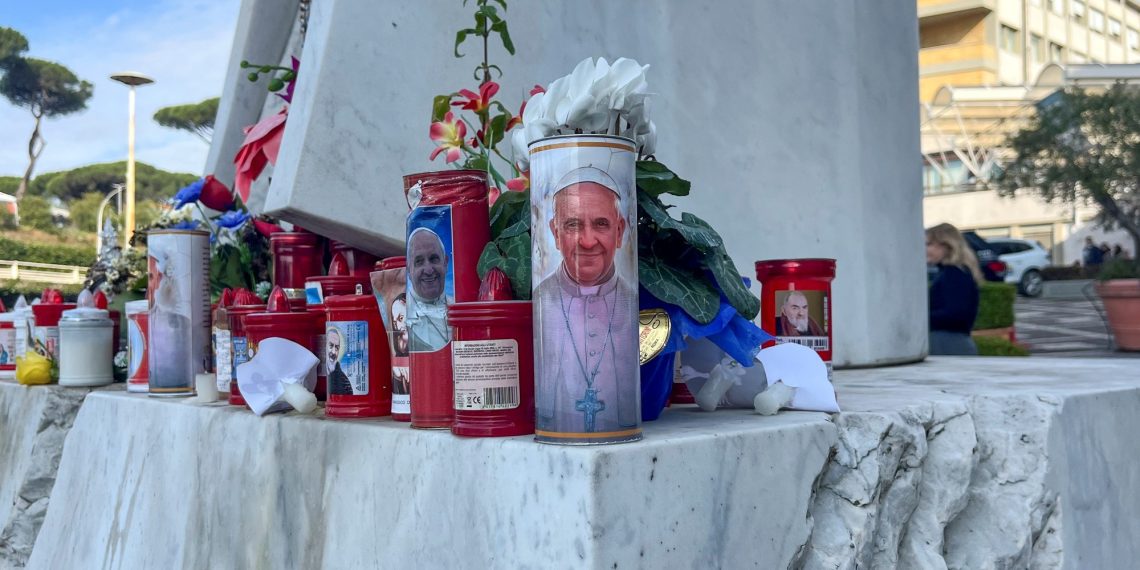 Pope spent one other good night time and waits for conclusions about his response to therapy