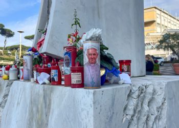 Pope spent one other good night time and waits for conclusions about his response to therapy