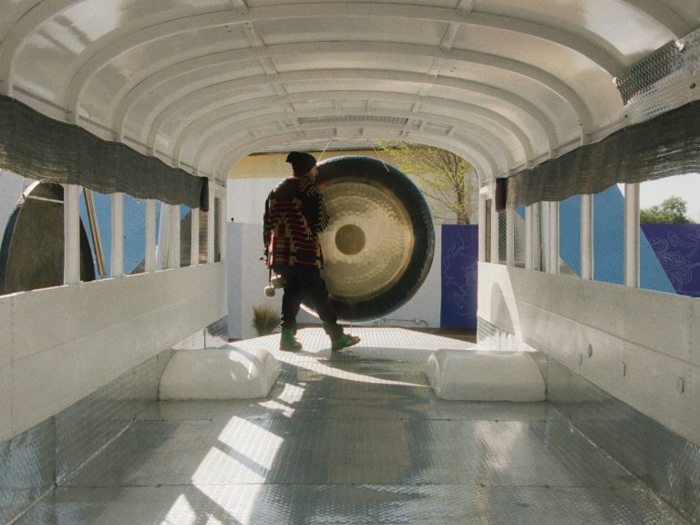 In a school-renounced college bus to the US-Mexico border, Guadalupe Maravilla heals by vibrations