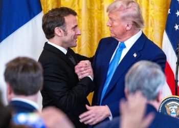 Emmanuel Macron tells Donald Trump that “Peace mustn’t take the give up of Ukraine”