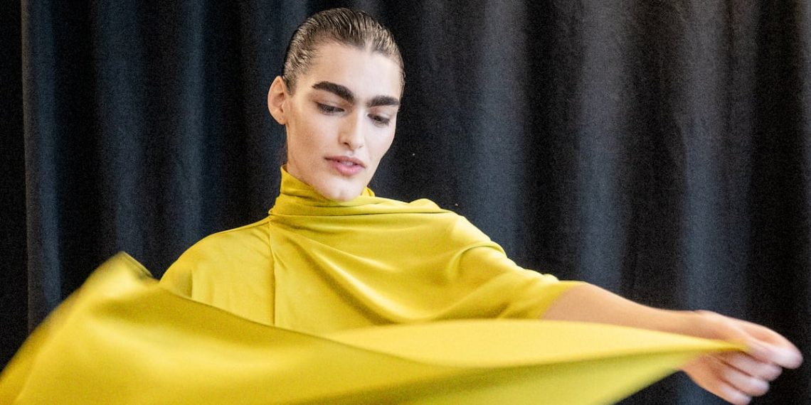 Roksanda brings sculptural silhouettes to London Vogue Week – The Irish Information