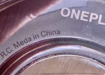 OnePlus Watch three has a non -flexible however nice typing