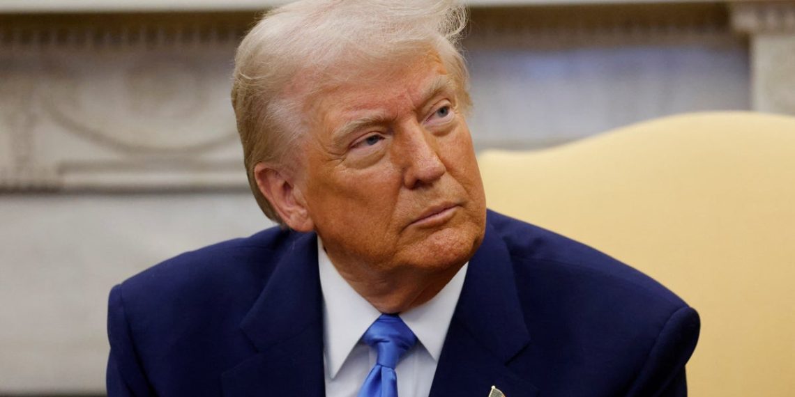 Trump auctions off citizenship by means of his “gold playing cards” for $ 5 million to foreigners who create jobs