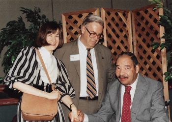 Serve politics at dinner – each day press