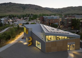 The North Boulder Library in Colorado has designed angular geometries