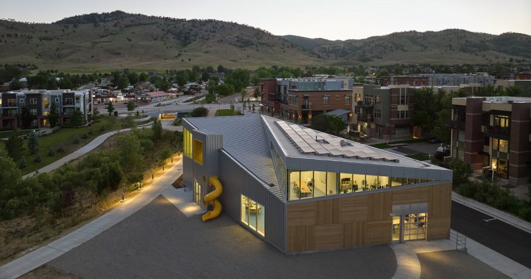 The North Boulder Library in Colorado has designed angular geometries