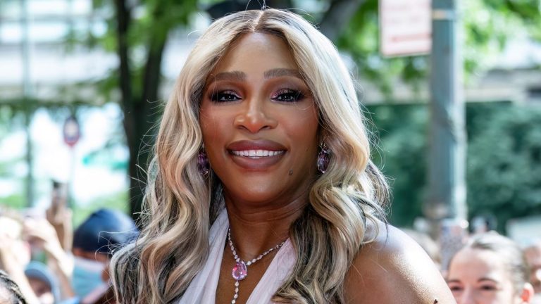 Serena Williams nails informal stylish in saggy denims and white high