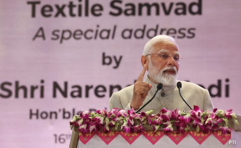 PM Modi At Bharat Tex 2025