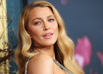 Blake Full of life’s warfare with Justin Baldoni places her status in danger: consultants