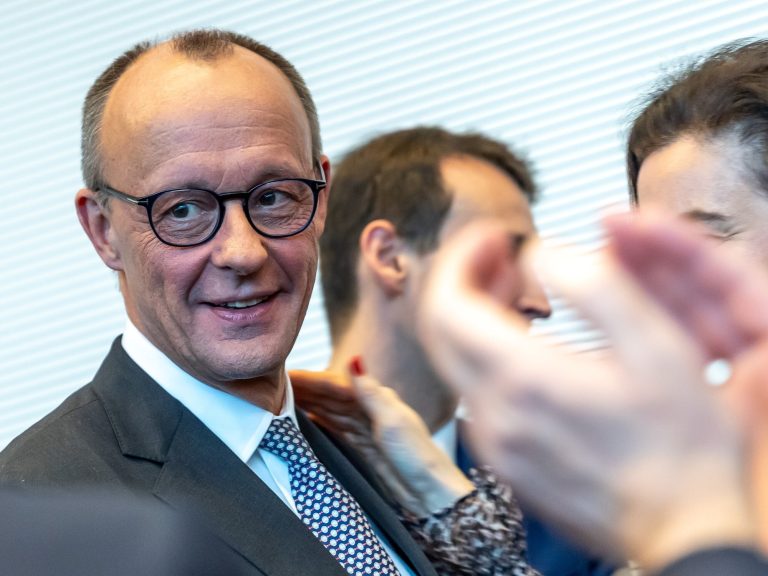 Conservatives and Social Democrats started the talks to type a “grand coalition” of the federal government in Germany
