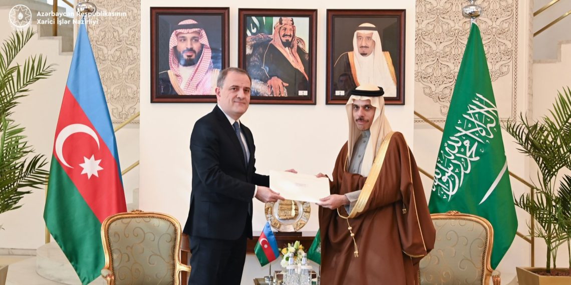 Azerbaijani, Saudi Arabian FMS focus on cooperation in worldwide organizations