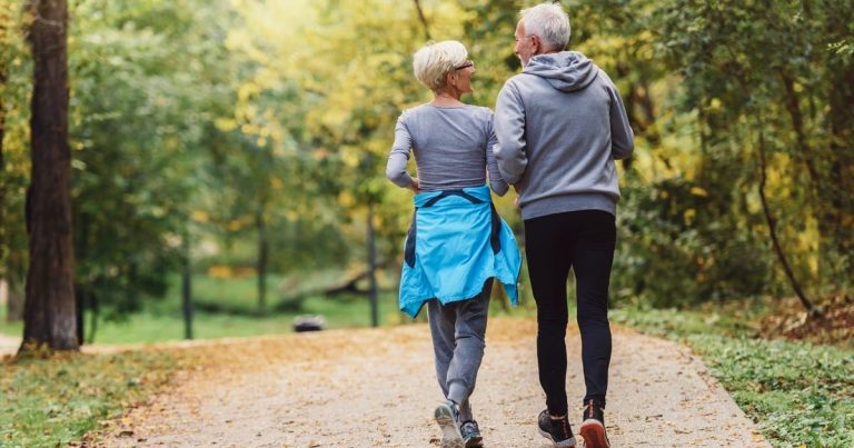 Examine suggests way of life and environmental elements have an effect on well being and ageing greater than genes