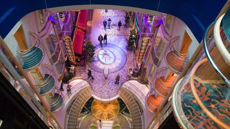 2 main cruise strains replace minimal age coverage for solo bookings departing from US