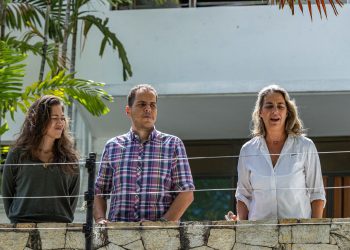 With out electrical energy, the refugee opponents of the Argentine embassy have been remoted