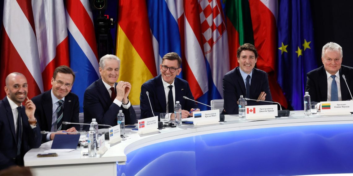 Europe celebrates the “heroism” of the Ukrainians and demand that Kyive take part in peace negotiations