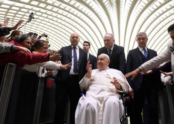 ‘The world wants Francis management’