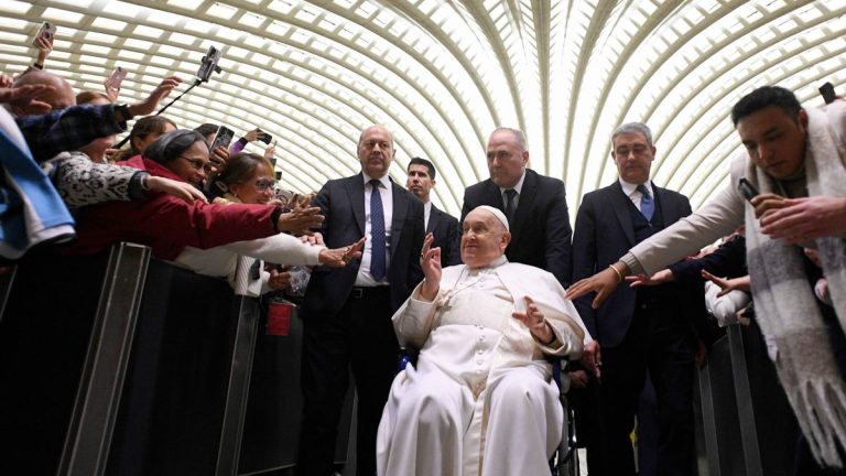 ‘The world wants Francis management’