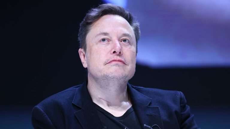 Musk performs politics overseas as a world chief for Trump’s return