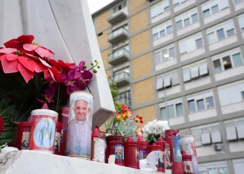 Pope Francis’ well being ‘barely improved’ after almost one week in Gemelli Hospital