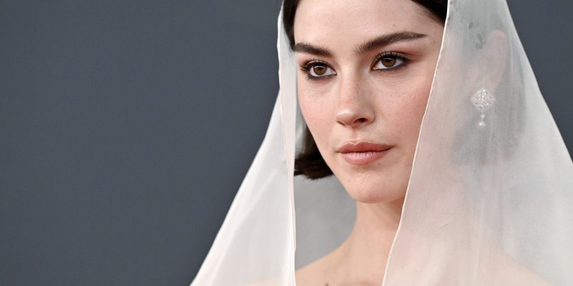 Gracie Abrams Cancels Live performance Because of ‘Medical Recommendation’