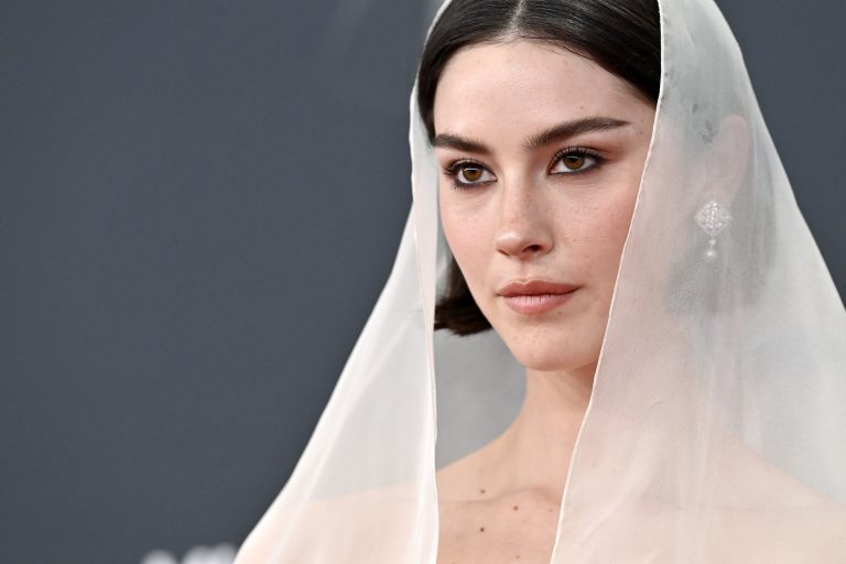 Gracie Abrams Cancels Live performance Because of ‘Medical Recommendation’