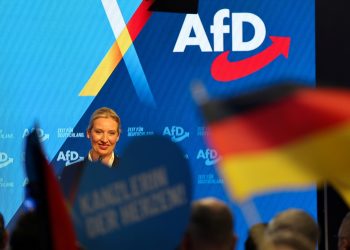 Elevated extremely -e elevated and a mannequin in management with results all through Europe