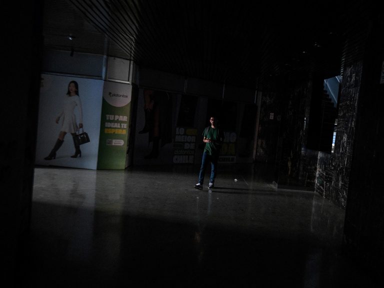 What prompted mass consumption in Chile to hold from classes to the VIña del Mar Competition
