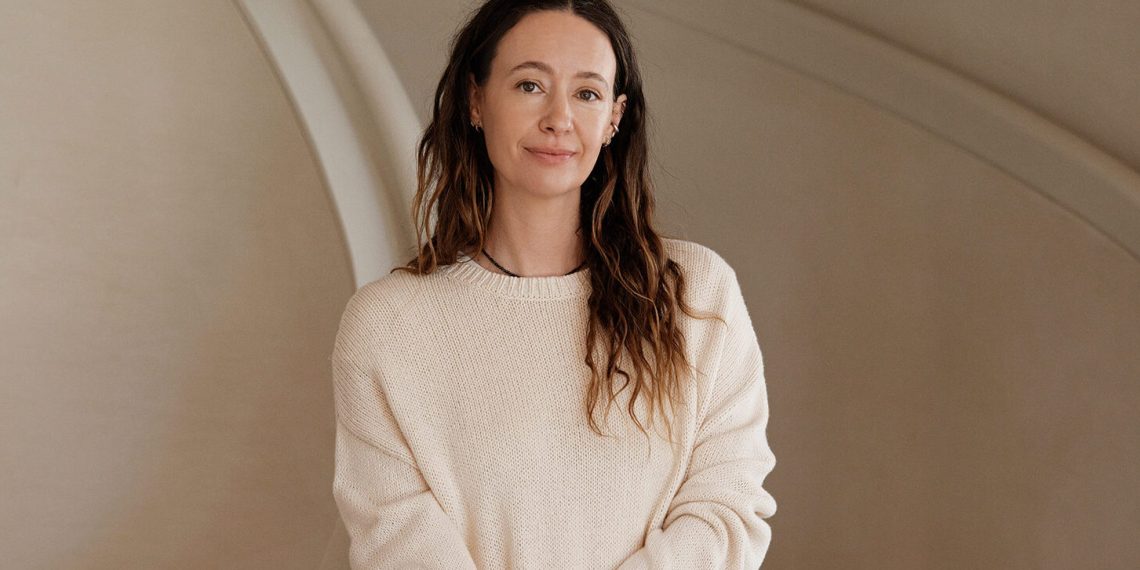 Style’s New Favourite Banker & Jenni Kayne Exit Chatter – Puck