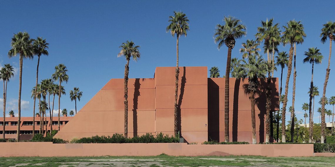 By means of gentle and type, Paul Clemence’s photos reveal the modernist inheritance of Palm Springs