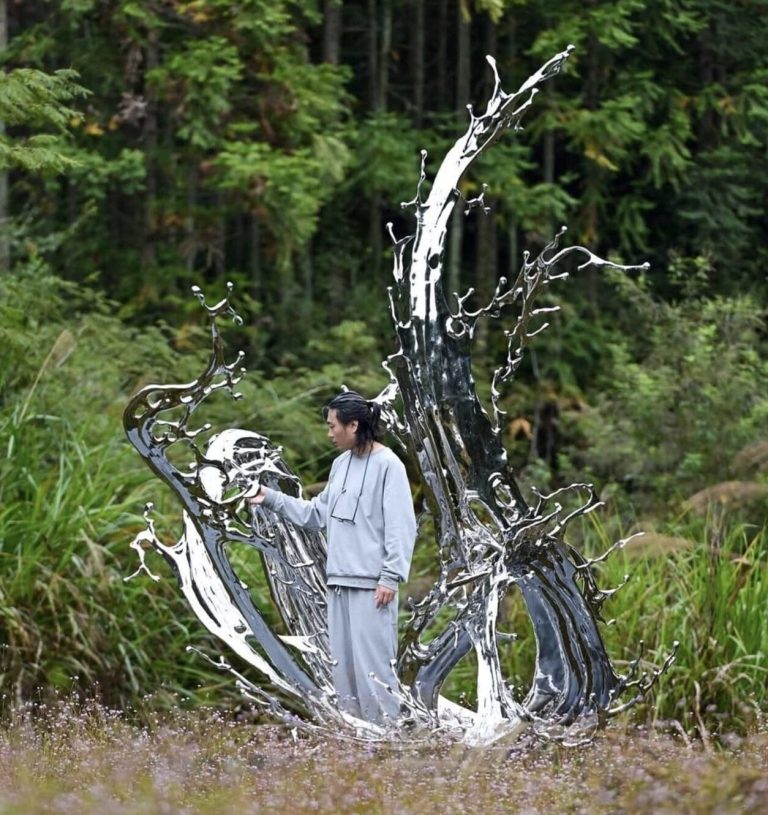 Zheng chrome steel splash hugs philosophy, historical past and know-how – Colossal