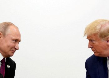 America start a dialogue with Russia for peace in Ukraine and exclude Europe from the negotiations