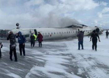 A airplane crashed at Toronto in Canada: at the least 15 injured