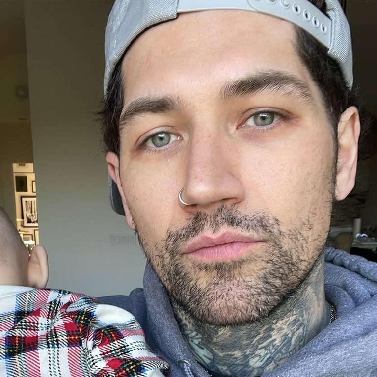 Celeb Hairstylist Graham Nation Useless at 39