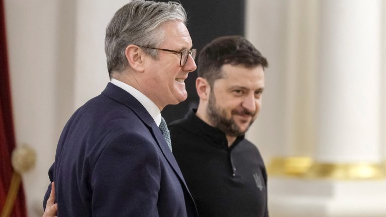 Ukraine nonetheless on ‘the irreversible street to hitch NATO’ Starmer says zelenskyy | Political information