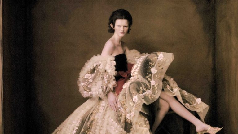 Haute Couture Dream Appears to be like From Paris