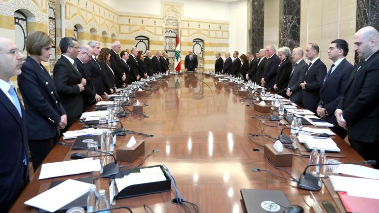 The Lebanon authorities wins the vote of belief, says that solely armed forces ought to defend the nation within the conflict