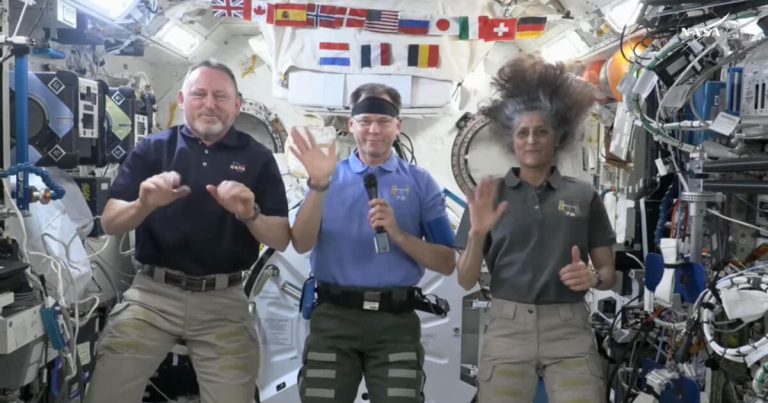Starliner Commander says