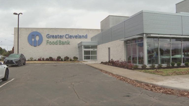 Trump administration halts meals shipments to Larger Cleveland Meals Financial institution