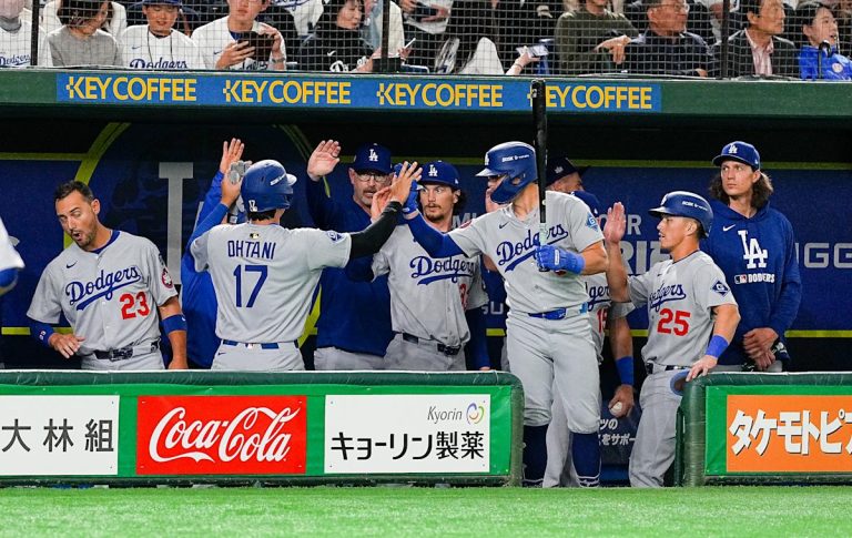 Japanese stars Yoshinobu Yamamoto, Shohei Ohtani Dodgers at Four-1 victory for chickens in MLB Tokyo collection 2025 Deschizer