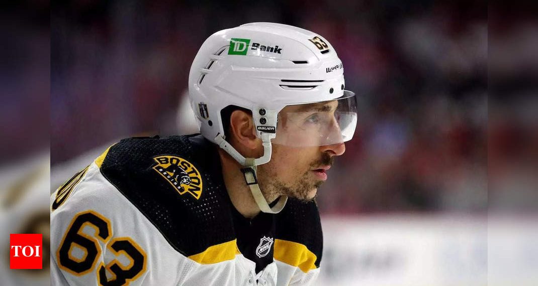 The NHL followers categorical their concern, as a result of Brad Marchand has a devastating success in the course of the Bruins vs PEnguins present | Nhl information