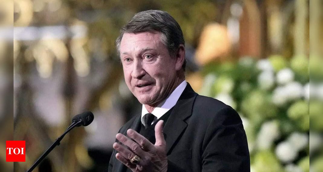 “He didn’t pay me”: Wayne Gretzky is joking in regards to the coach of Canada, Jon Cooper, amid a steady response to his reference to Donald Trump | Nhl information